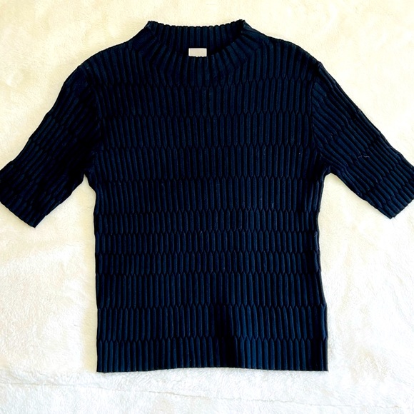 H&M Premium Top & Skirt Set - Picture 3 of 6